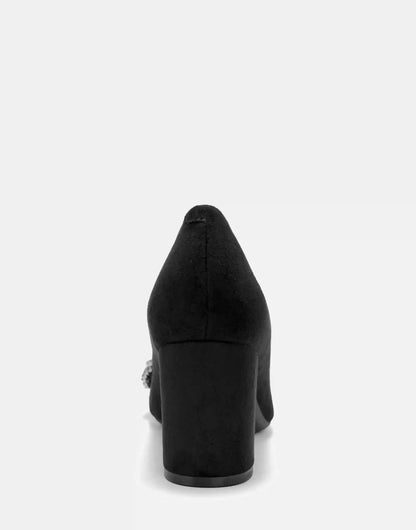 Betsy Bow